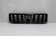 Решётка радиатора (черная) TOYOTA LAND CRUISER PRADO 120 (2002-2009)